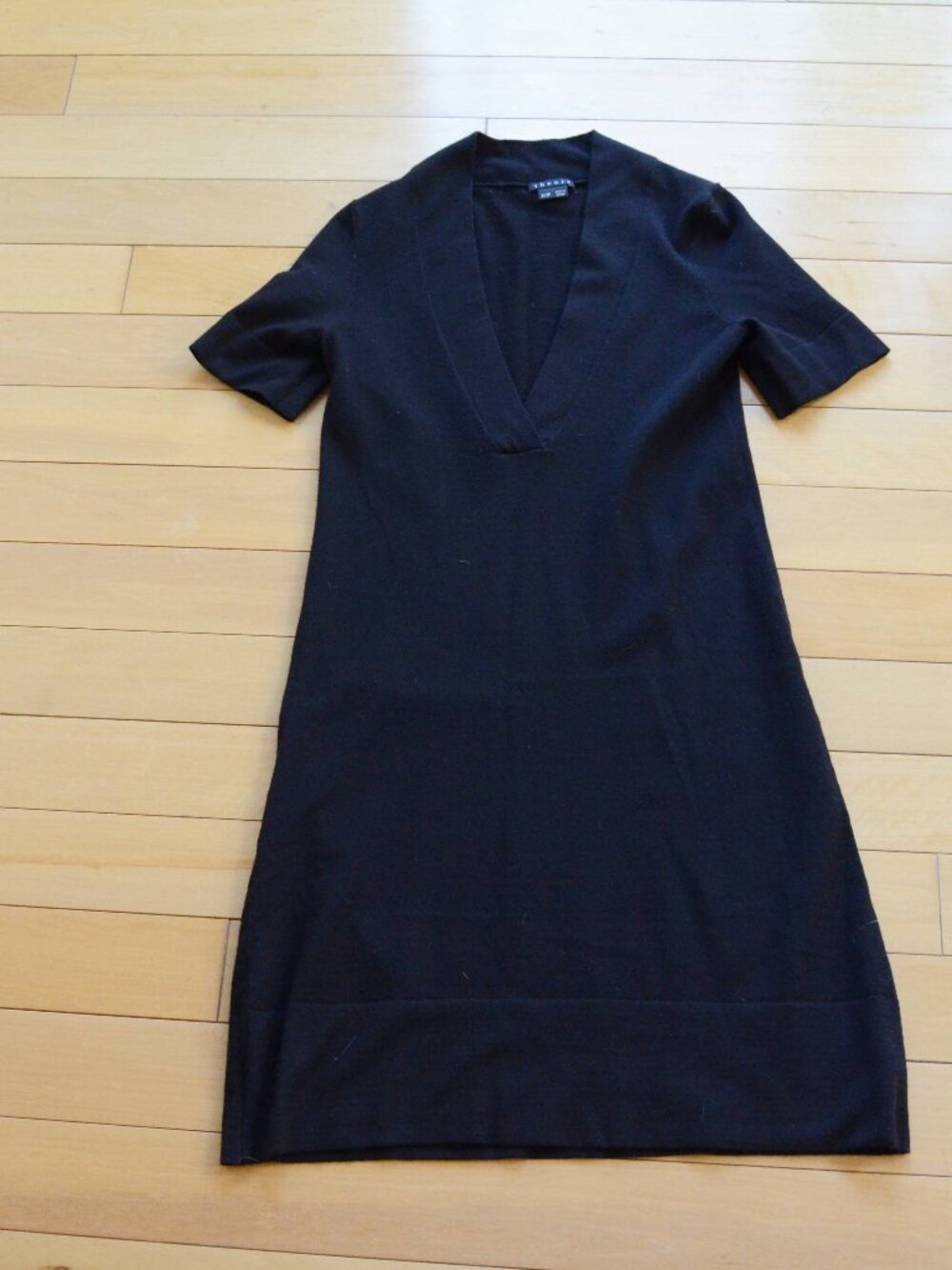 Theory Marabella Deep V Shor Sleeve Wool Dress Size P/TP Black